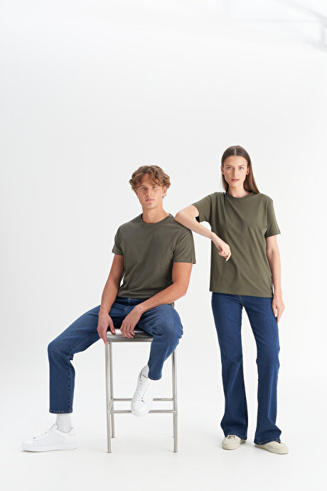 Slim Fit Dar Kesim Bisiklet Yaka %100 Pamuk Kısa Kollu Haki Tişört resmi