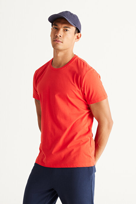 Slim Fit Dar Kesim Bisiklet Yaka %100 Pamuk Kısa Kollu Kırmızı Tişört resmi