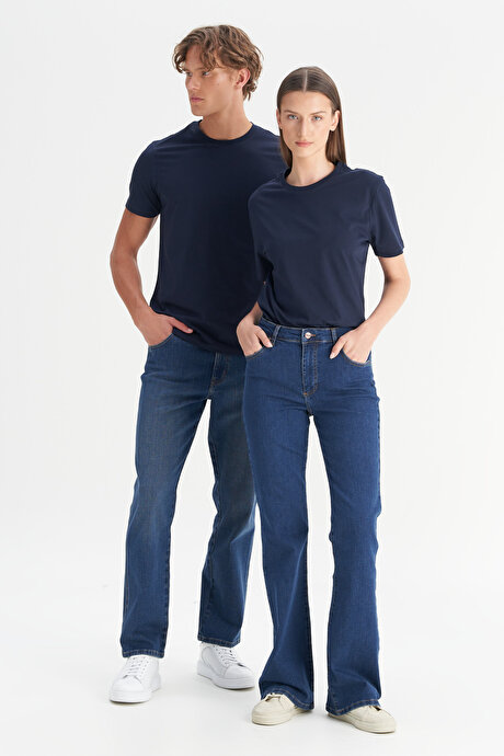 Slim Fit Dar Kesim Bisiklet Yaka %100 Pamuk Kısa Kollu Lacivert Tişört resmi