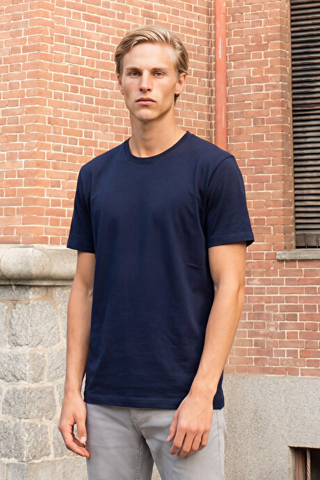 Slim Fit Dar Kesim Bisiklet Yaka %100 Pamuk Kısa Kollu Lacivert Tişört resmi