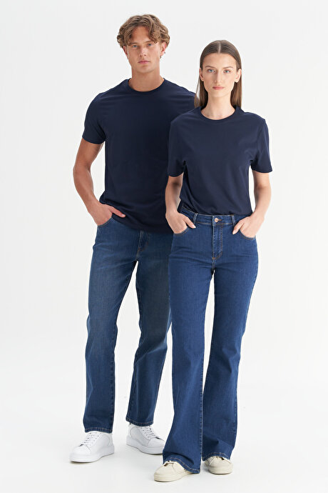 Slim Fit Dar Kesim Bisiklet Yaka %100 Pamuk Kısa Kollu Lacivert Tişört resmi