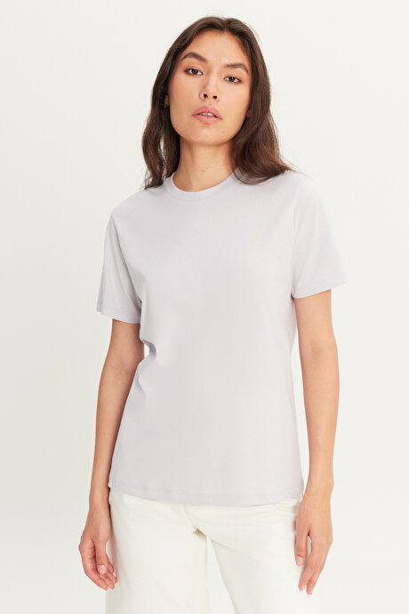 Slim Fit Dar Kesim Bisiklet Yaka %100 Pamuk Kısa Kollu Lila Tişört resmi