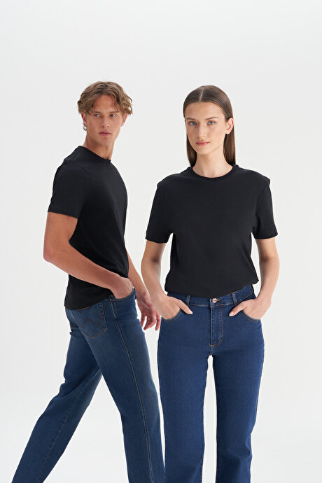 Slim Fit Dar Kesim Bisiklet Yaka %100 Pamuk Kısa Kollu Siyah Tişört resmi