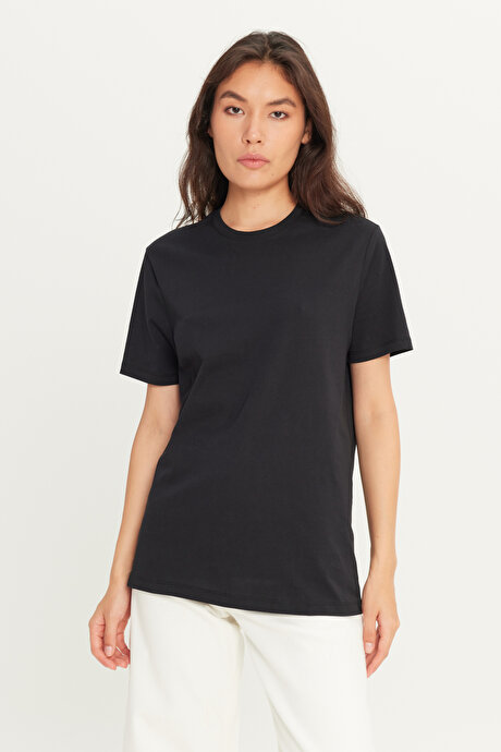 Slim Fit Dar Kesim Bisiklet Yaka %100 Pamuk Kısa Kollu Siyah Tişört resmi
