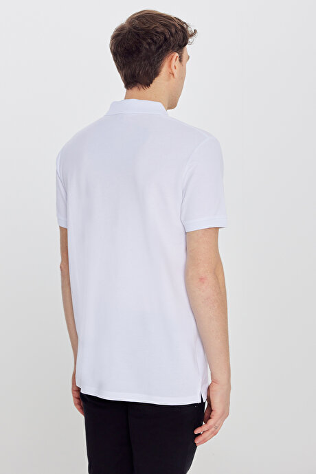 %100 Pamuk Kıvrılmaz Pike Polo Yaka Slim Fit Dar Kesim Beyaz Tişört resmi