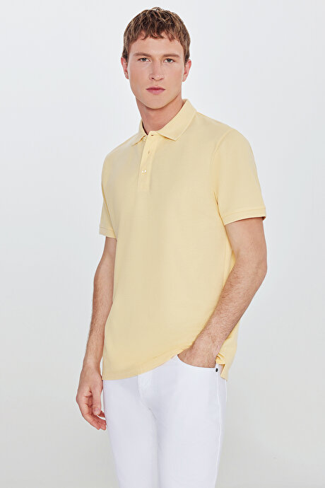 %100 Pamuk Kıvrılmaz Pike Polo Yaka Slim Fit Dar Kesim Sarı Tişört resmi