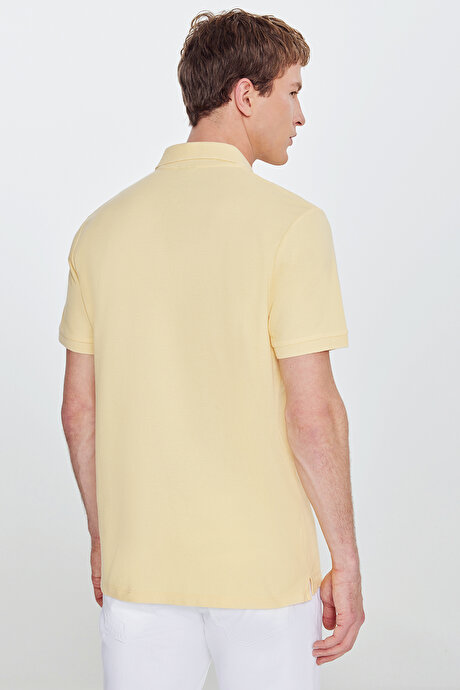 %100 Pamuk Kıvrılmaz Pike Polo Yaka Slim Fit Dar Kesim Sarı Tişört resmi