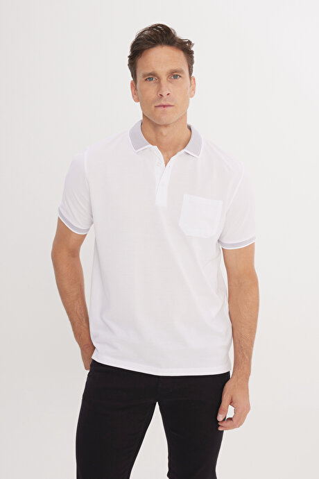 Pamuklu Comfort Fit Rahat Kesim Polo Yaka Cepli Beyaz-Beyaz Tişört resmi