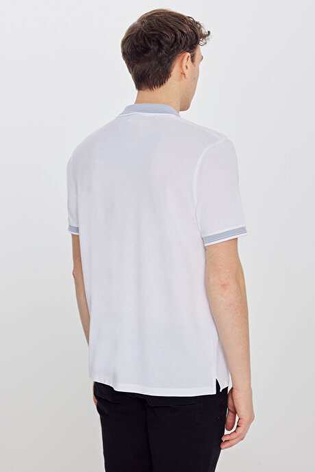 Pamuklu Comfort Fit Rahat Kesim Polo Yaka Cepli Beyaz-Beyaz Tişört resmi