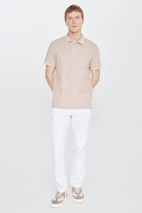 Pamuklu Comfort Fit Rahat Kesim Polo Yaka Cepli Bej-Beyaz Tişört resmi