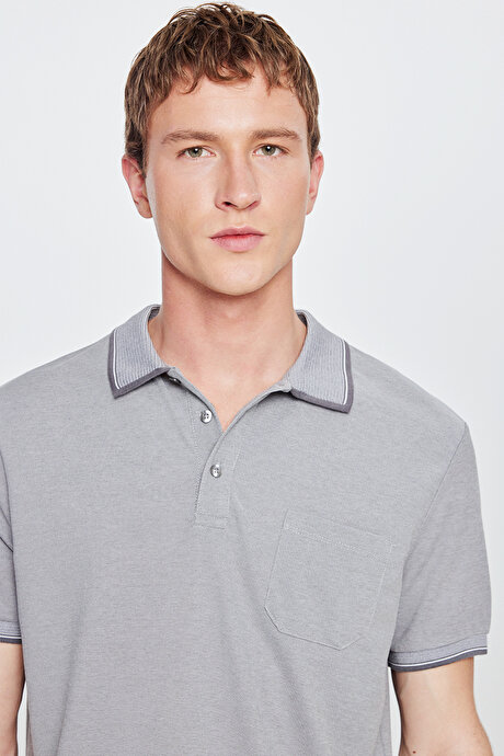 Pamuklu Comfort Fit Rahat Kesim Polo Yaka Cepli Gri Tişört resmi