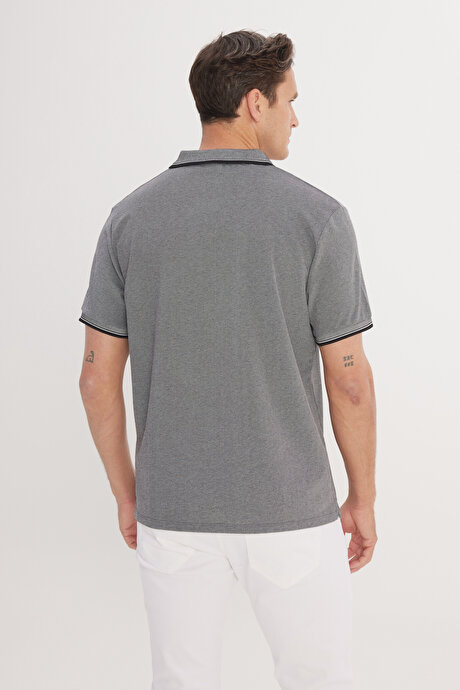 Pamuklu Comfort Fit Rahat Kesim Polo Yaka Cepli Siyah Tişört resmi