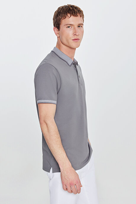 Slim Fit Dar Kesim Kıvrılmaz Polo Yaka Kısa Kollu Gri-Gri Tişört resmi