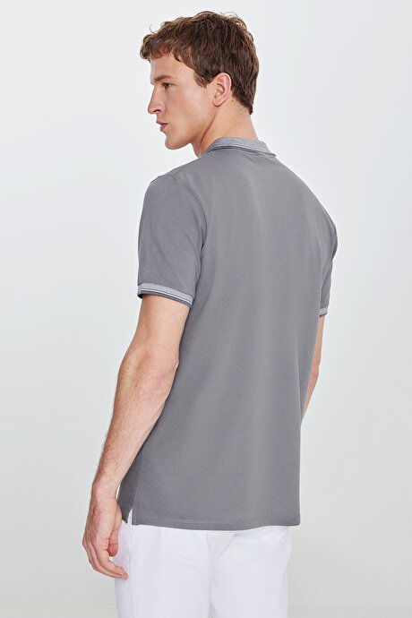 Slim Fit Dar Kesim Kıvrılmaz Polo Yaka Kısa Kollu Gri-Gri Tişört resmi