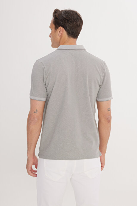 Slim Fit Dar Kesim Kıvrılmaz Polo Yaka Kısa Kollu Gri Tişört resmi