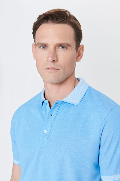 Slim Fit Dar Kesim Kıvrılmaz Polo Yaka Kısa Kollu Mavi Tişört resmi