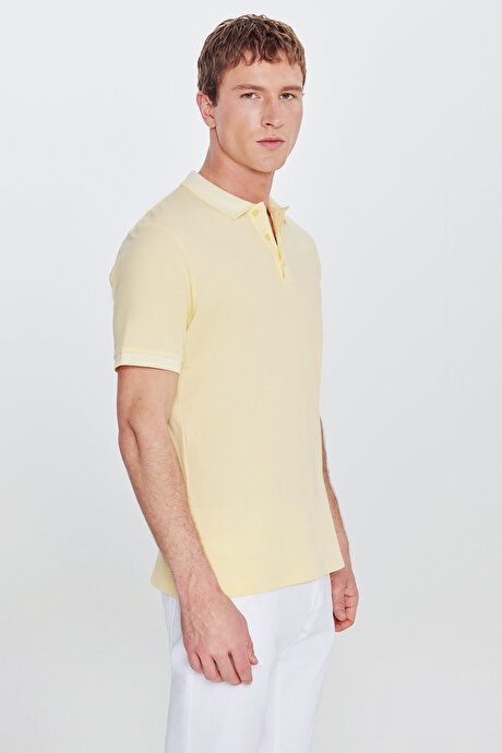 Slim Fit Dar Kesim Kıvrılmaz Polo Yaka Kısa Kollu Sarı-Beyaz Tişört resmi