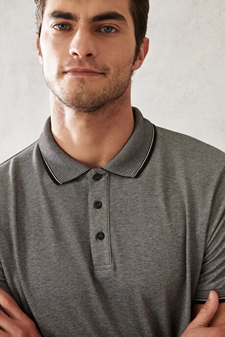 Slim Fit Dar Kesim Kıvrılmaz Polo Yaka Kısa Kollu Siyah Tişört resmi