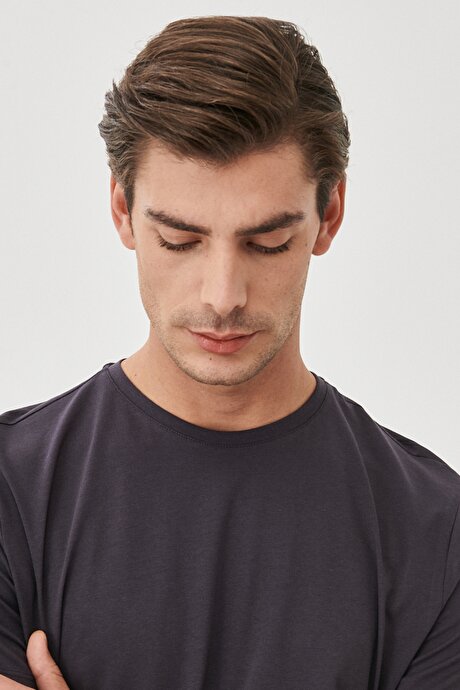 Slim Fit Dar Kesim %100 Pamuk Bisiklet Yaka Desensiz Antrasit Tişört resmi