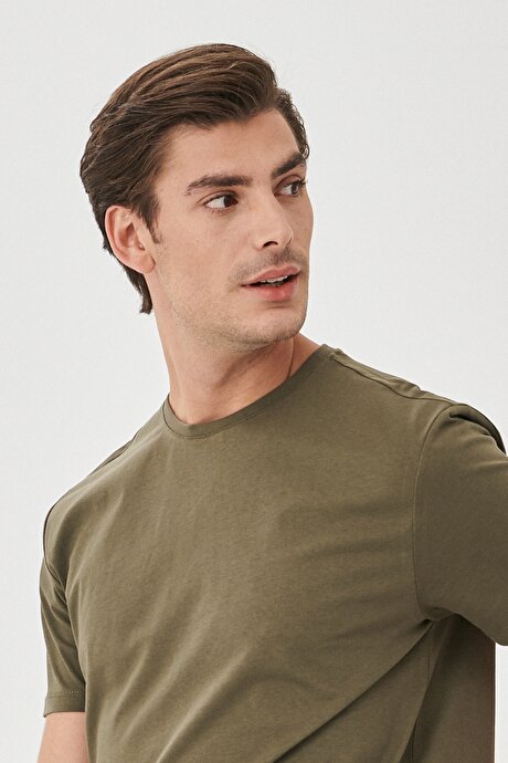 Slim Fit Dar Kesim %100 Pamuk Bisiklet Yaka Desensiz Haki Tişört resmi