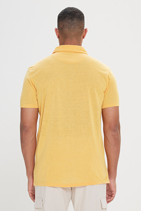 Slim Fit Dar Kesim Polo Yaka Casual Koyu Sarı Tişört resmi
