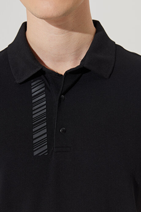 Slim Fit Dar Kesim Polo Yaka %100 Pamuk Kısa Kollu Baskılı Siyah Tişört resmi