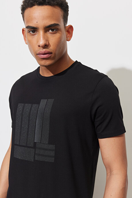 Slim Fit Dar Kesim Bisiklet Yaka Kısa Kollu Pamuklu Baskılı Siyah Tişört resmi