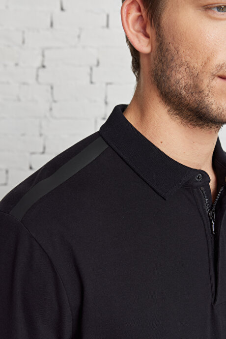 Slim Fit Dar Kesim Polo Yaka Baskılı Pamuklu Siyah Tişört resmi