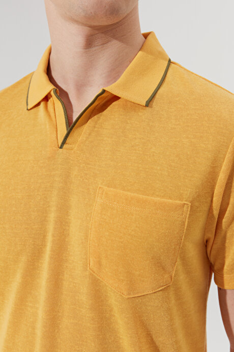 Slim Fit Dar Kesim Polo Yaka Cepli Kısa Kollu Sarı Tişört resmi