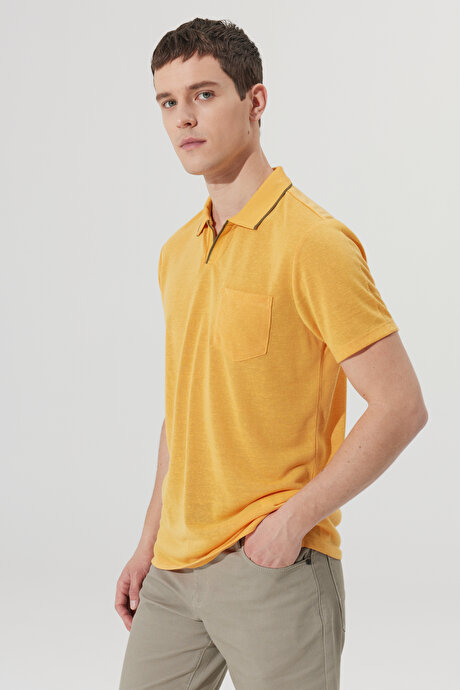 Slim Fit Dar Kesim Polo Yaka Cepli Kısa Kollu Sarı Tişört resmi