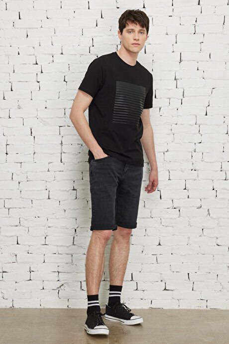 Slim Fit Dar Kesim Bisiklet Yaka Pamuklu Baskılı Kısa Kollu Siyah Tişört resmi