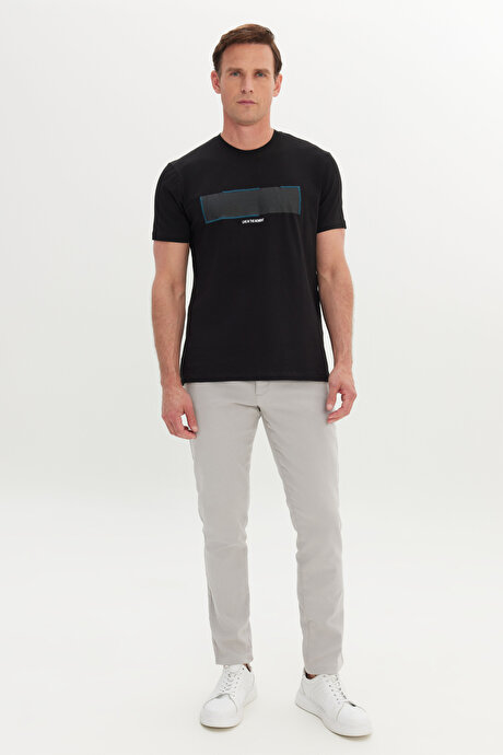 Slim Fit Dar Kesim Bisiklet Yaka Pamuklu Desenli Siyah Tişört resmi