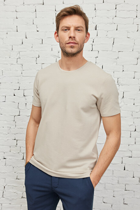 Slim Fit Dar Kesim Bisiklet Yaka Kısa Kollu Yumuşak Tuşeli Basic Bej Tişört resmi