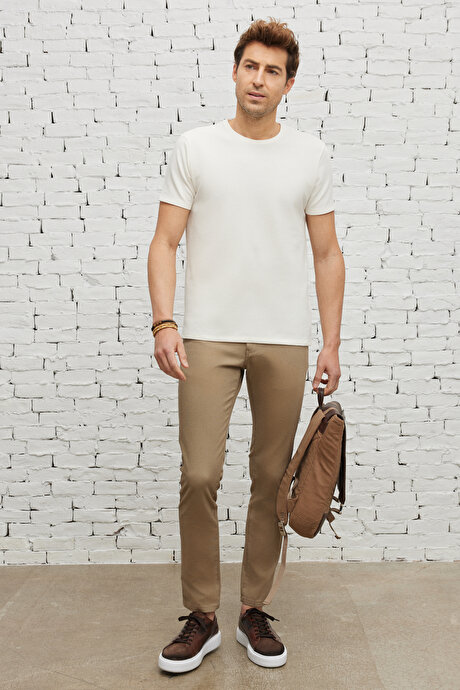 Slim Fit Dar Kesim Bisiklet Yaka Kısa Kollu Yumuşak Tuşeli Basic Ekru Tişört resmi