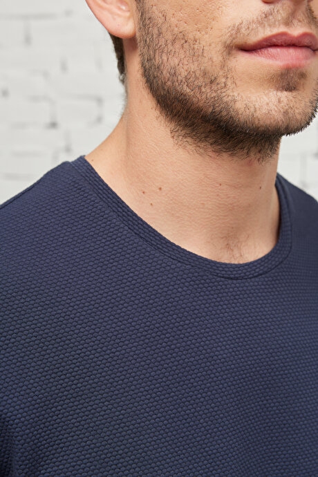 Slim Fit Dar Kesim Bisiklet Yaka Kısa Kollu Yumuşak Tuşeli Basic Lacivert Tişört resmi