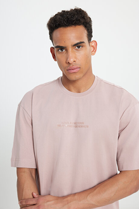 Oversize Bol Kesim Bisiklet Yaka %100 Pamuk Desenli Pudra Tişört resmi