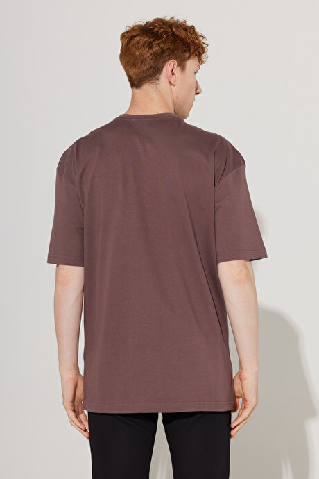 Oversize Bol Kesim Bisiklet Yaka %100 Pamuk Cepli Mürdüm Tişört resmi