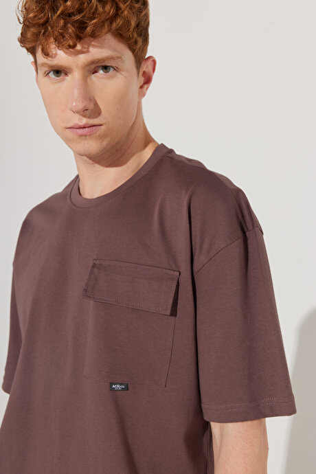 Oversize Bol Kesim Bisiklet Yaka %100 Pamuk Cepli Mürdüm Tişört resmi