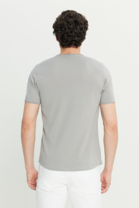 Standart Fit Normal Kesim Bisiklet Yaka %100 Pamuk Kısa Kollu Gri Tişört resmi