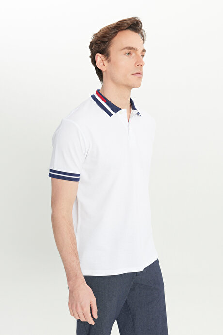 Slim Fit Dar Kesim Polo Yaka %100 Pamuk Beyaz Tişört resmi