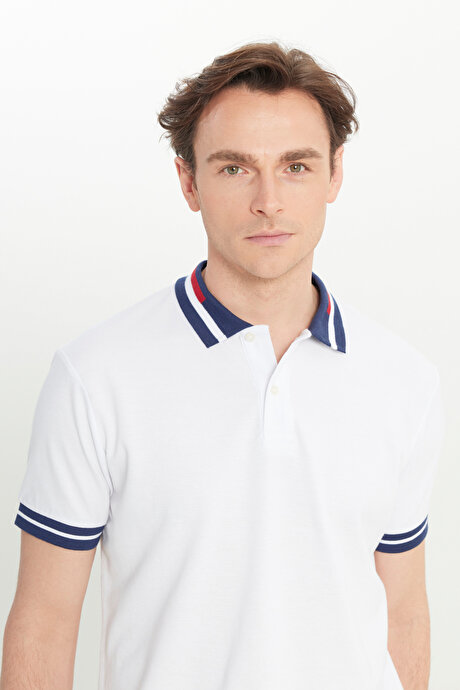 Slim Fit Dar Kesim Polo Yaka %100 Pamuk Beyaz Tişört resmi