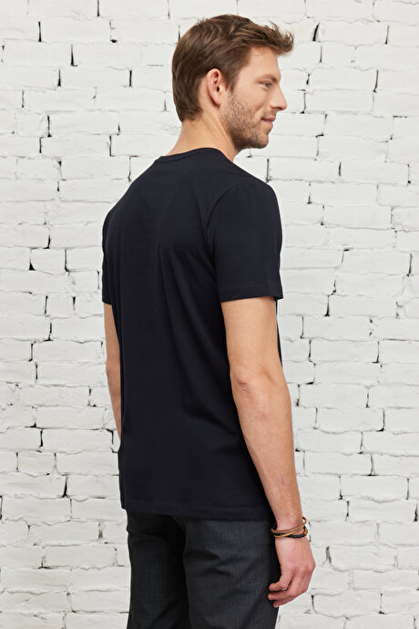 Slim Fit Dar Kesim Bisiklet Yaka %100 Organik Pamuk Lacivert Tişört resmi