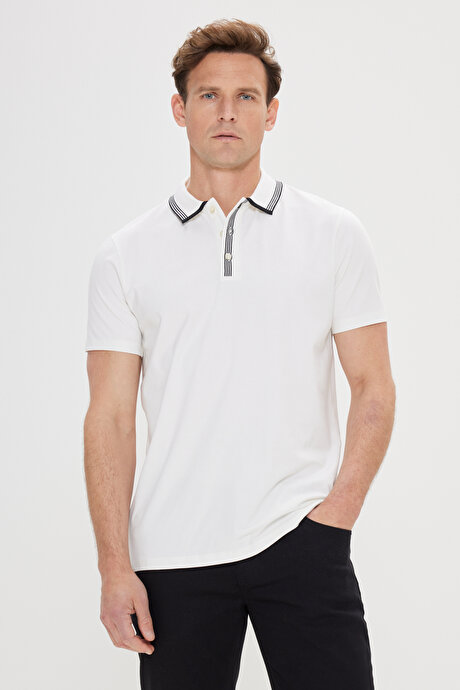 Slim Fit Dar Kesim Pamuklu Esnek Polo Yaka Beyaz Tişört resmi