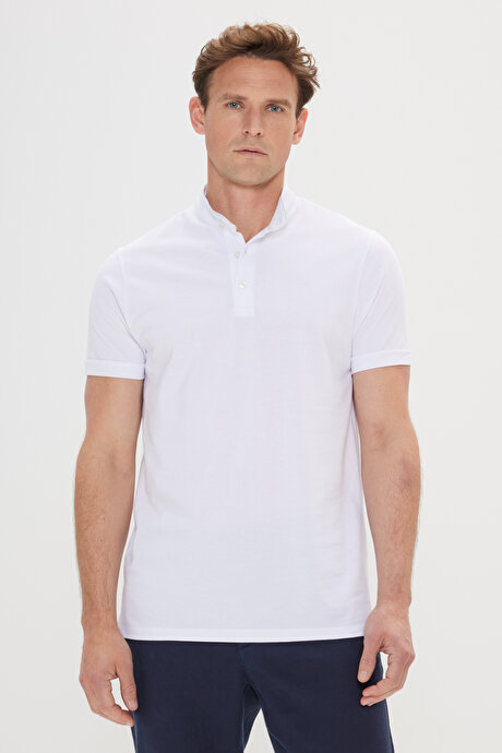 Slim Fit Dar Kesim %100 Pamuk Dik Yaka Beyaz Tişört resmi