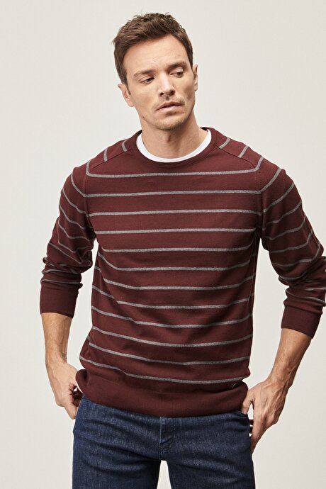 Bordo-Gri Triko Kazak resmi