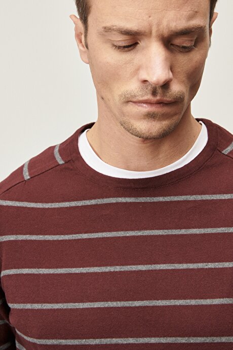 Bordo-Gri Triko Kazak resmi