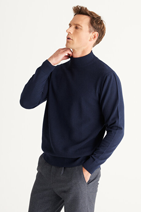 Standart Fit Normal Kesim Yarım Balıkçı Yaka Pamuklu Lacivert Kazak resmi