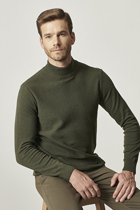 Standart Fit Normal Kesim Yarım Balıkçı Yaka Pamuklu Yeşil Kazak resmi