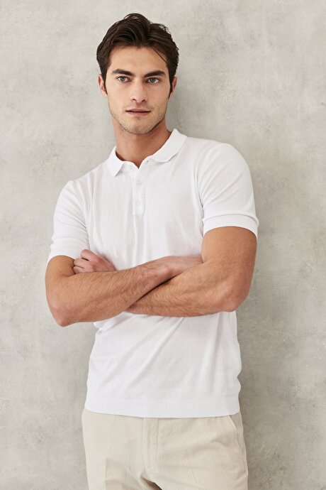 Standart Fit Normal Kesim %100 Pamuk Polo Yaka Beyaz Triko Tişört resmi