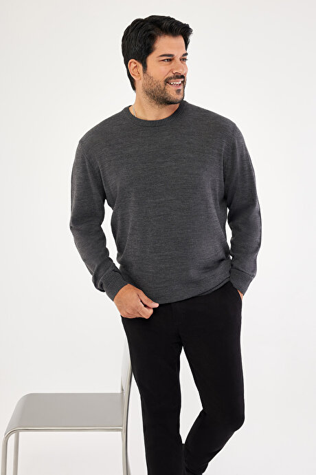 Anti-Pilling Tüylenme Yapmayan Standart Fit Normal Kesim Bisiklet Yaka Triko Antrasit-Melanj Kazak resmi